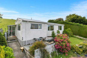 Macbay Retreat - Macandrew Bay Holiday Home, Dunedin